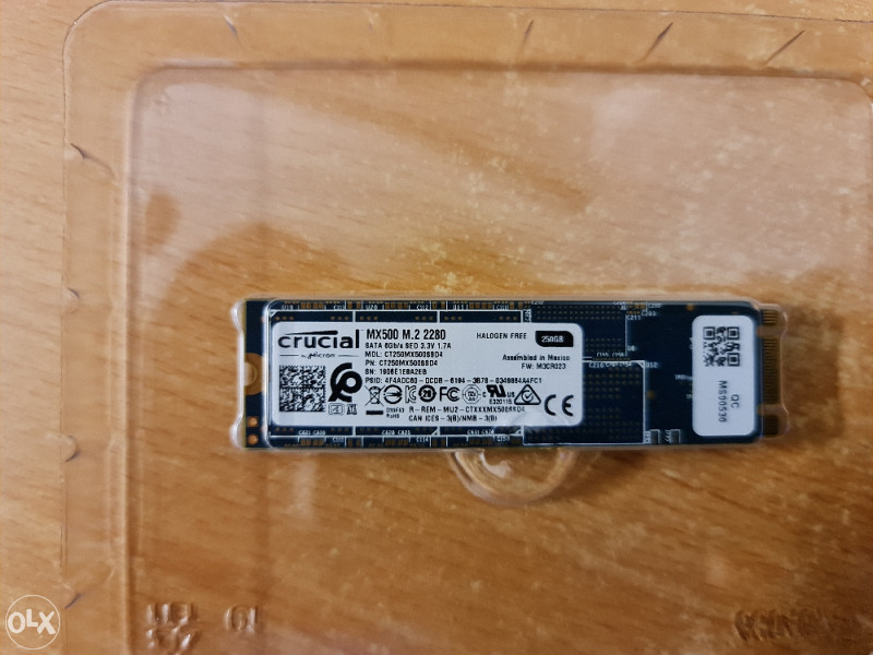 SSD MEMORIJA CRUCIAL 256 GB