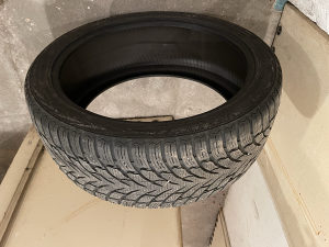 Zimske Nokian 255 40 21 255/40 R21Guma Gume Zimska