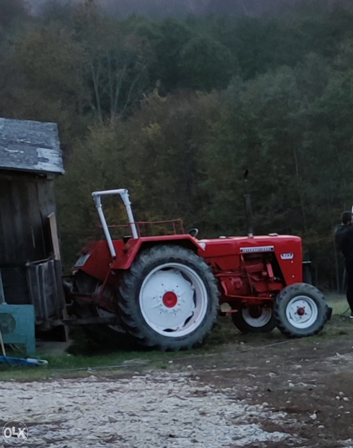 Traktor international 523