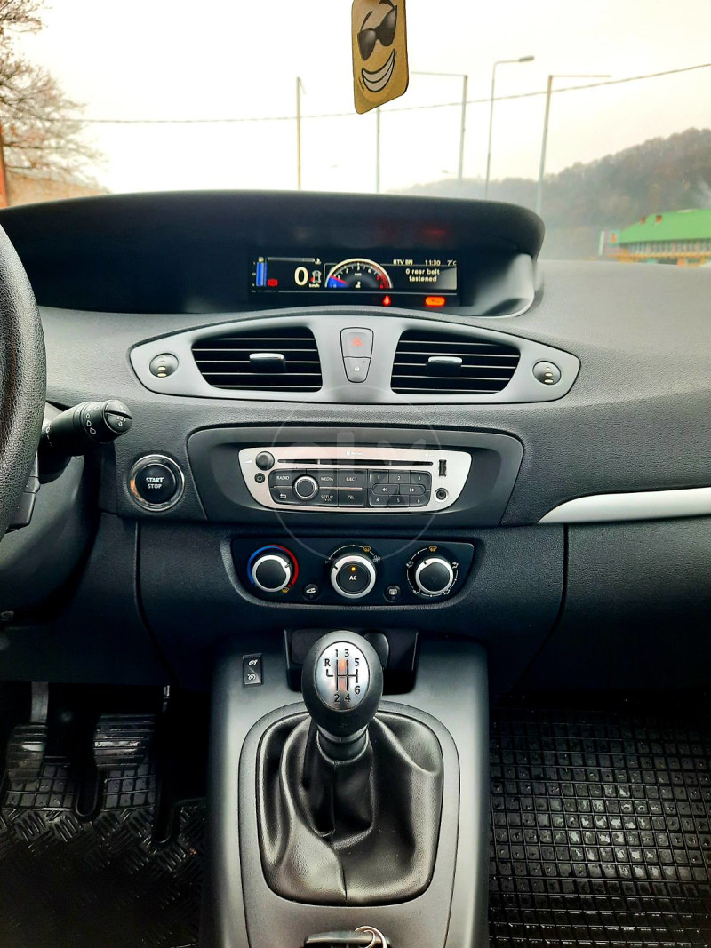 RENAULT SCENIC 1.5 dCI