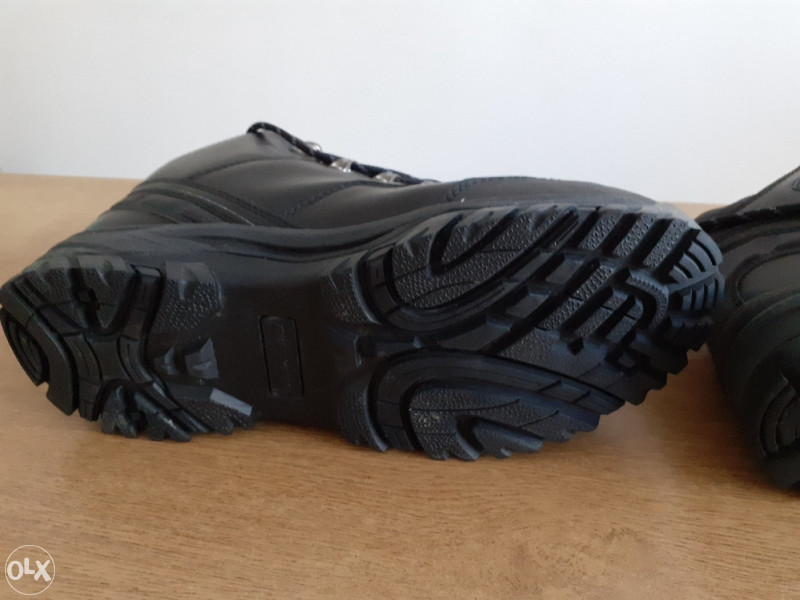 MUSKE CIPELE DUBOKE SKECHERS