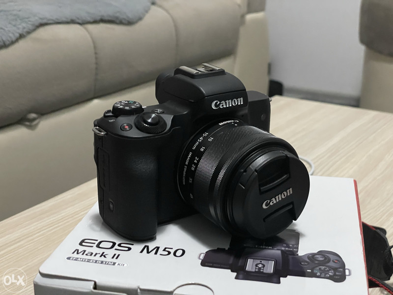 Canon M50 Mark II i EFM 1545mm IS STM plus adapter Digitalni OLX.ba