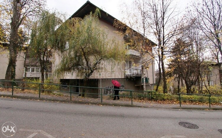 Namješten, manji dvosoban stan, Koševo, Centar