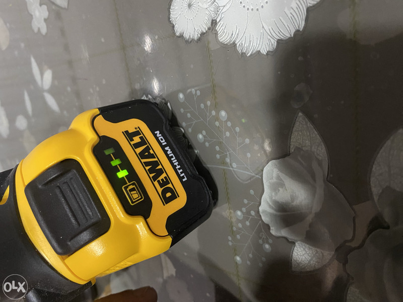 Dewalt aku busilica sds plus Xtreme DCH072 12v Set