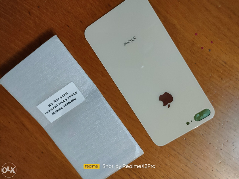 Poklopac baterije iphone 8 plus Gold