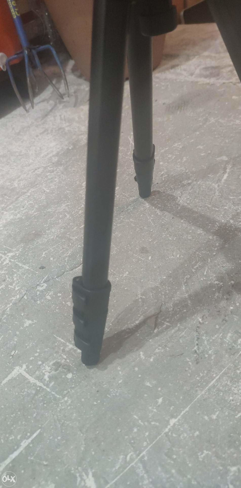 Manfrotto 724B tripod