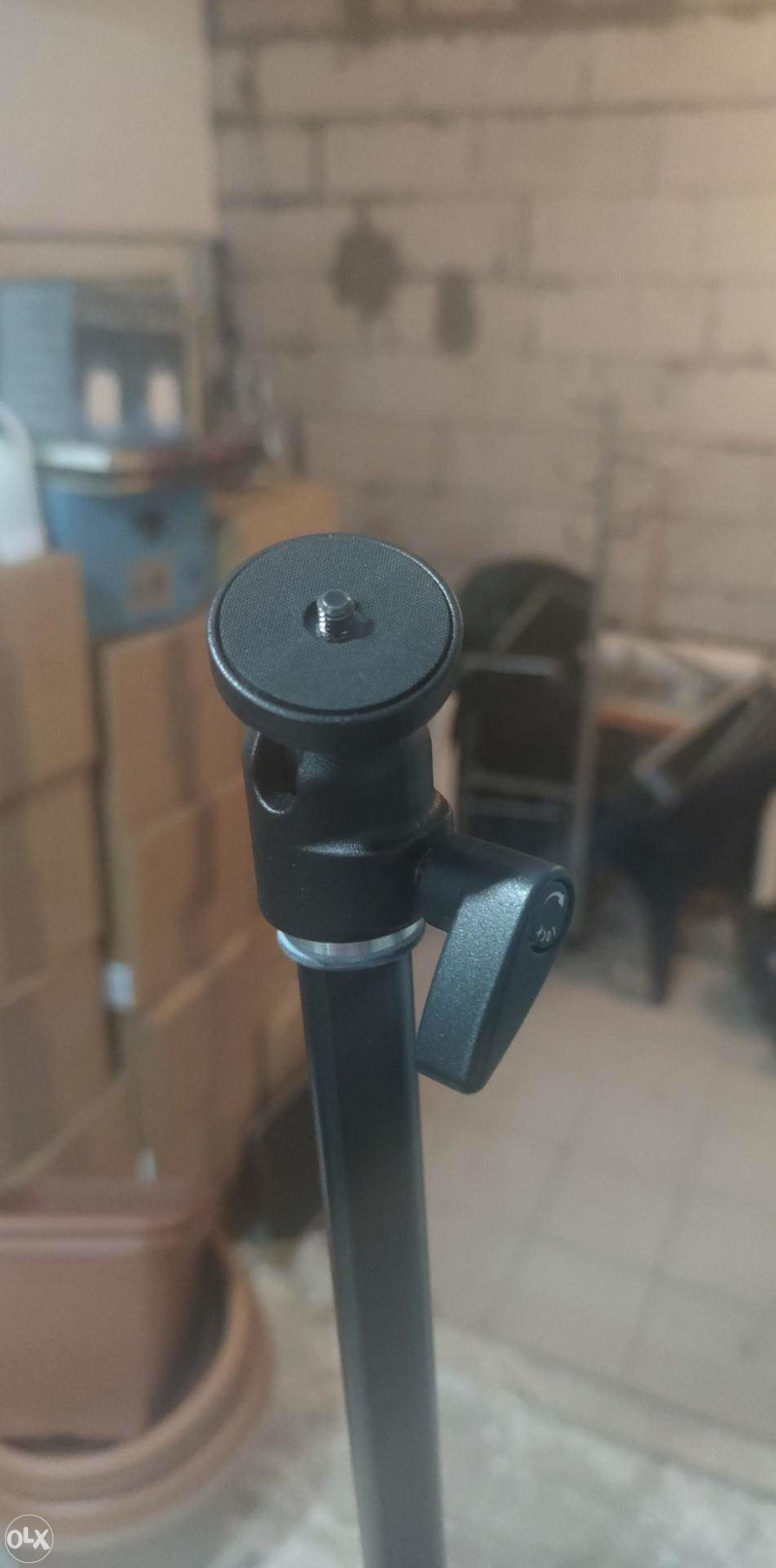 Manfrotto 724B tripod