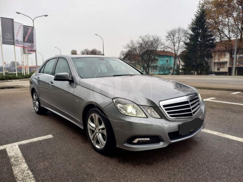 Mercedes-Benz E 220 2009 god TOP MOZE ZAMJENA