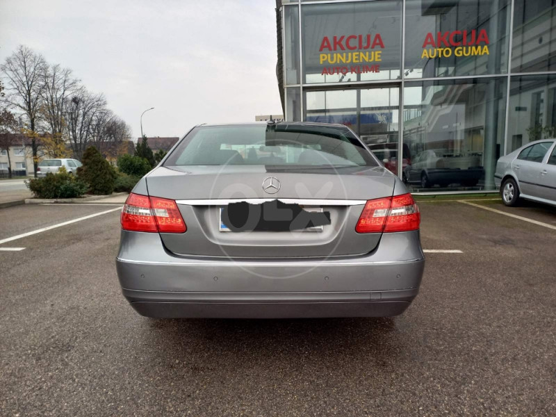 Mercedes-Benz E 220 2009 god TOP MOZE ZAMJENA