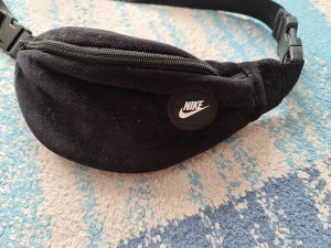Nike muška bubreg torbica