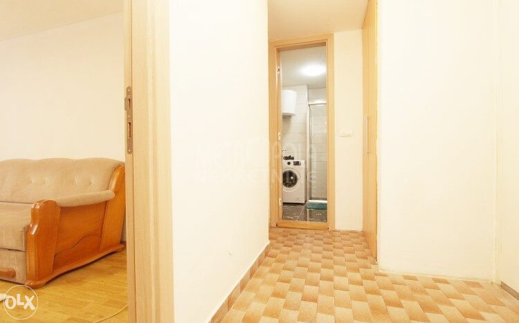 Uredan i lijepo namješten trosoban stan, Grbavica