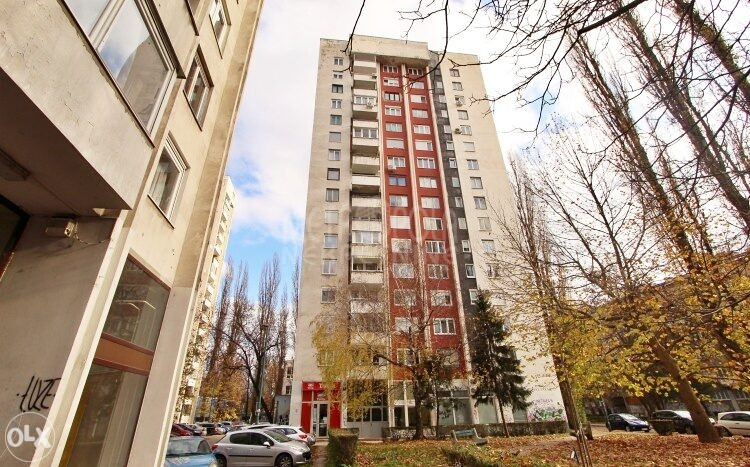 Uredan i lijepo namješten trosoban stan, Grbavica
