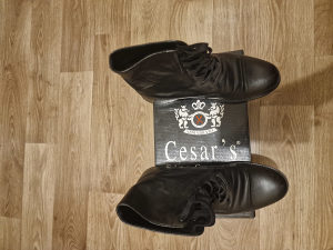 Čizme Cesar's