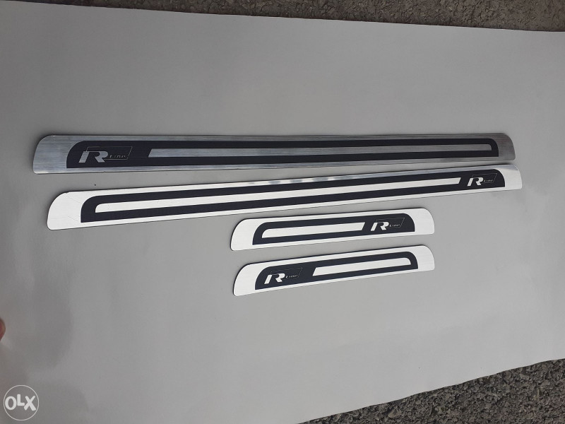VW PASSAT 8 B8 lajsne prag znak R Line
