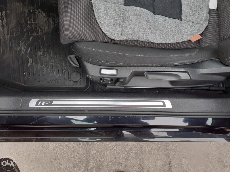 VW PASSAT 8 B8 lajsne prag znak R Line