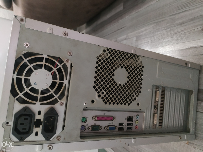 Racunar- centralna jedinica - NEISPRAVNA! - Desktop Računari - OLX.ba