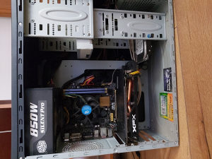 Gaming racunar i3 4gen 8gb RAM 4Gb graf.