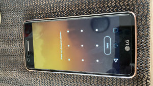 LG K8 Mobitel