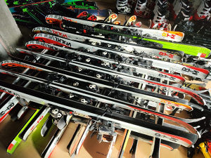 Skije, kompletan ski rental na prodaju