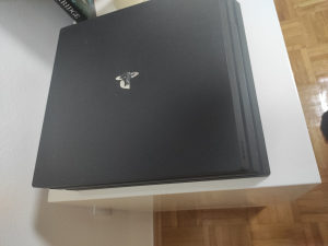 Play Station 4 Pro