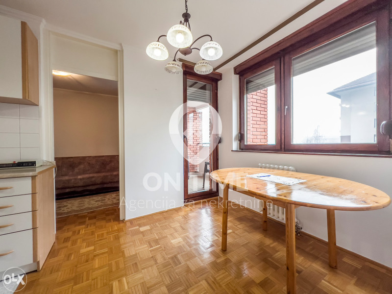 Dobrinja / Dvosoban stan / 48 m2 / Balkon
