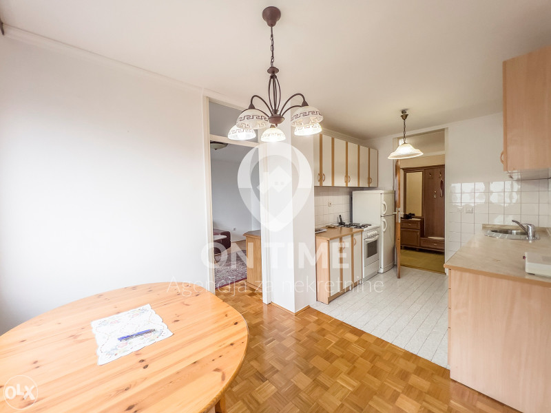 Dobrinja / Dvosoban stan / 48 m2 / Balkon
