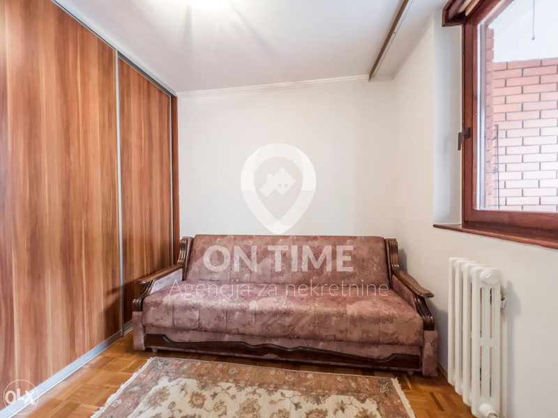 Dobrinja / Dvosoban stan / 48 m2 / Balkon