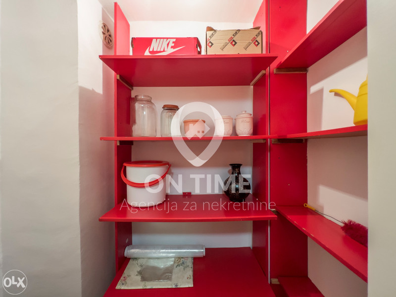 Dobrinja / Dvosoban stan / 48 m2 / Balkon