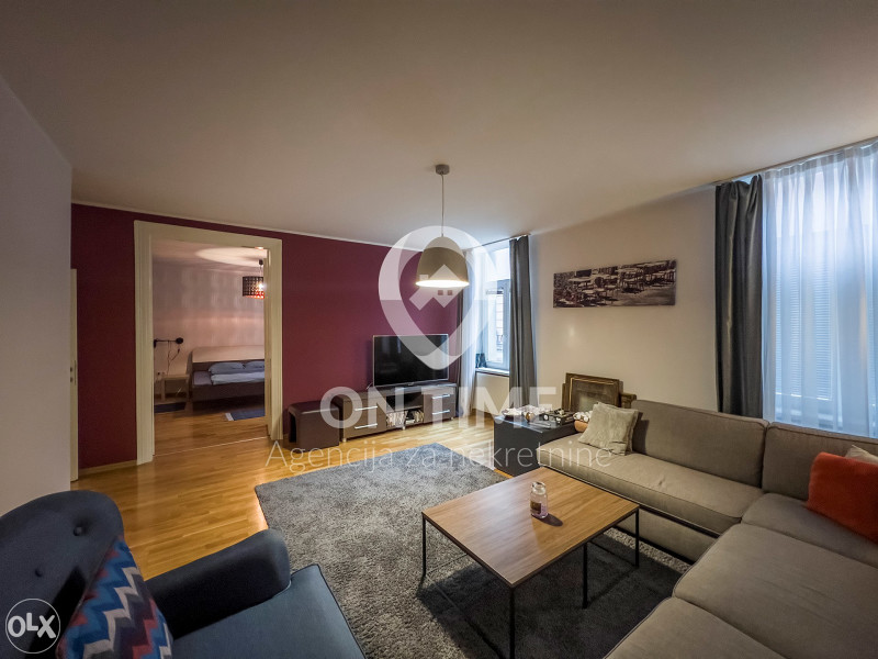 Stari Grad / Dvosoban stan / 88 m2 / NAMJEŠTEN