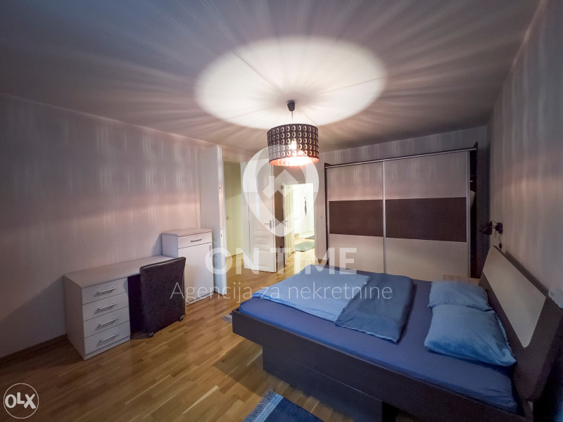 Stari Grad / Dvosoban stan / 88 m2 / NAMJEŠTEN