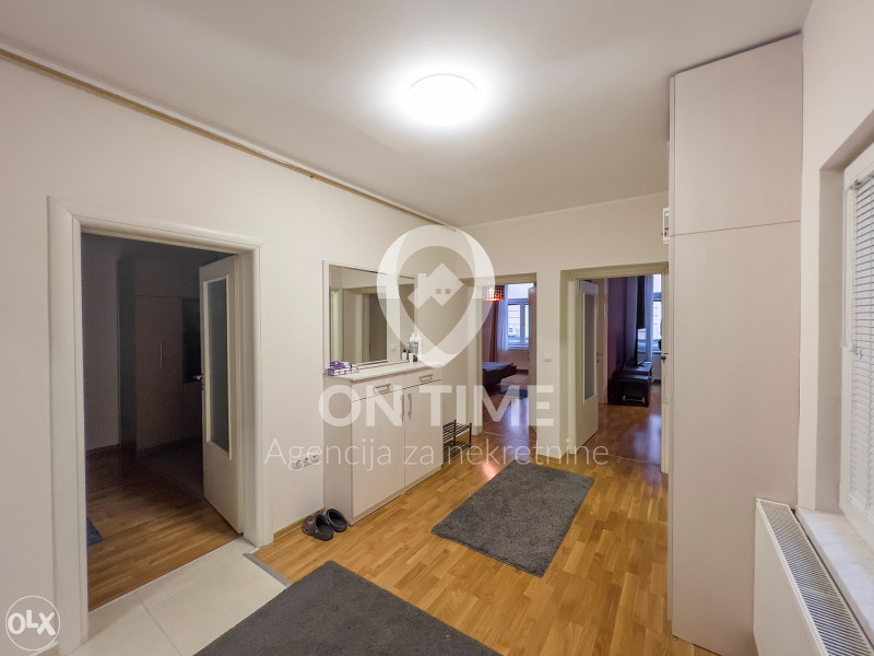 Stari Grad / Dvosoban stan / 88 m2 / NAMJEŠTEN