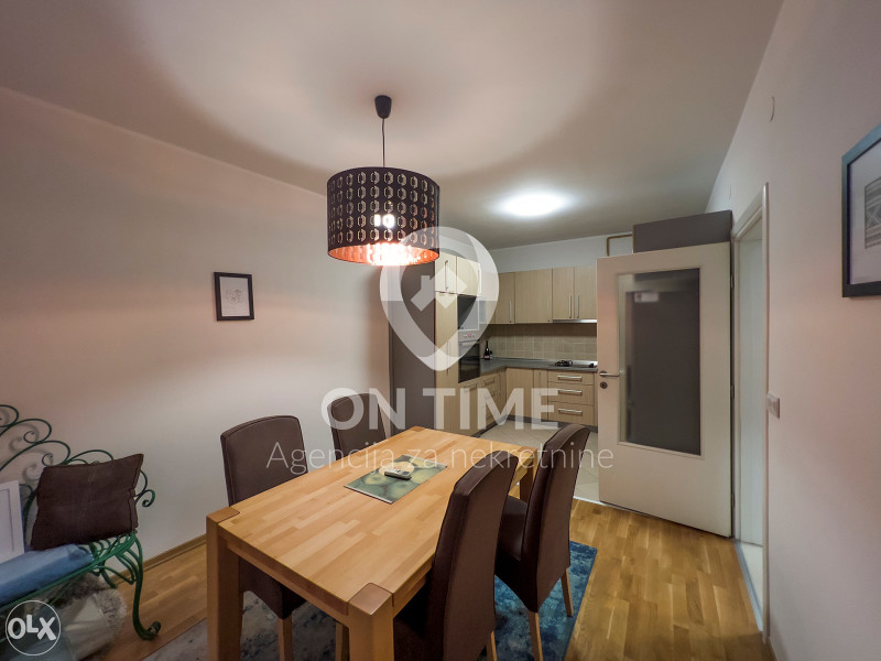 Stari Grad / Dvosoban stan / 88 m2 / NAMJEŠTEN
