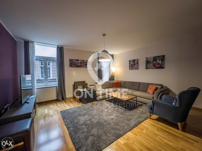 Stari Grad / Dvosoban stan / 88 m2 / NAMJEŠTEN