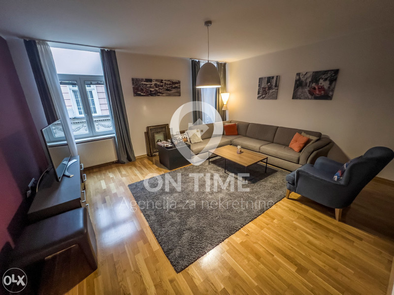Stari Grad / Dvosoban stan / 88 m2 / NAMJEŠTEN