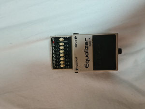 Boss GE-7 ekvilajzer pedala