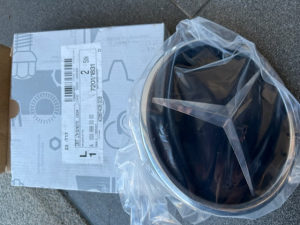 Mercedes Znak Maska w213 w205 A B C E klasa a0008880000