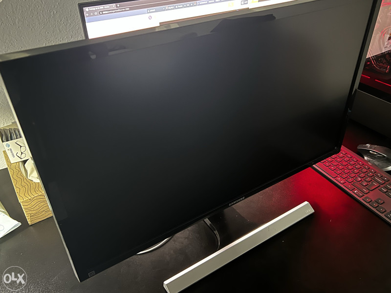 Samsung 27" 4K UHD monitor