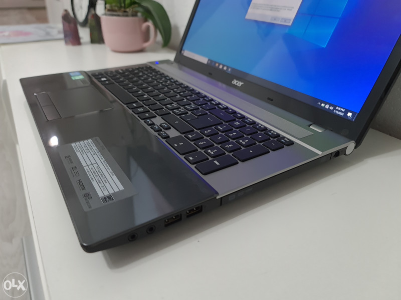 Gaming laptop Acer 8GB RAM i7 NVIDIA 710M 2GB
