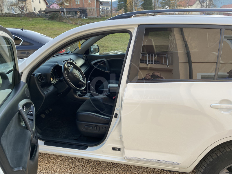 Toyota RAV 4 presao 80 000km, 2012god