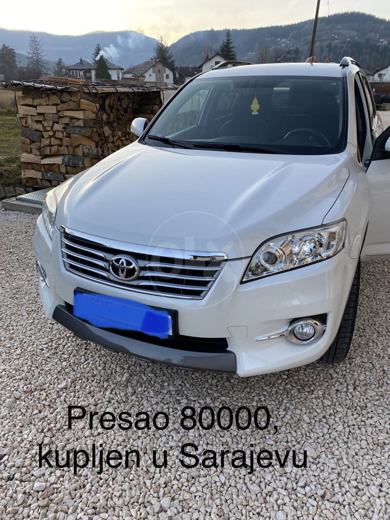 Toyota RAV 4 presao 80 000km, 2012god
