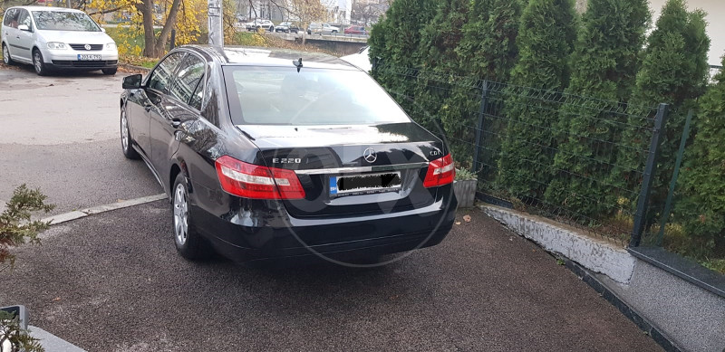Mercedes-Benz E 220 CDI