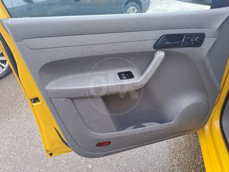 Caddy 2.0 SDI/PUTNICKI/DUPLA KLIZNA VRATA/ZIMSKE GUME/