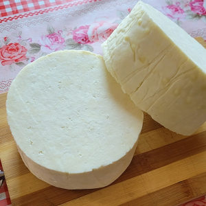 Koziji (kozji) mladi sir