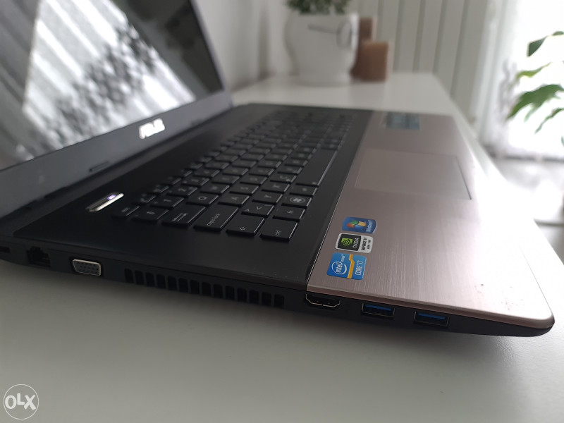 Gaming laptop ASUS i7 16GB RAM 17.3" SSD 2GB graf