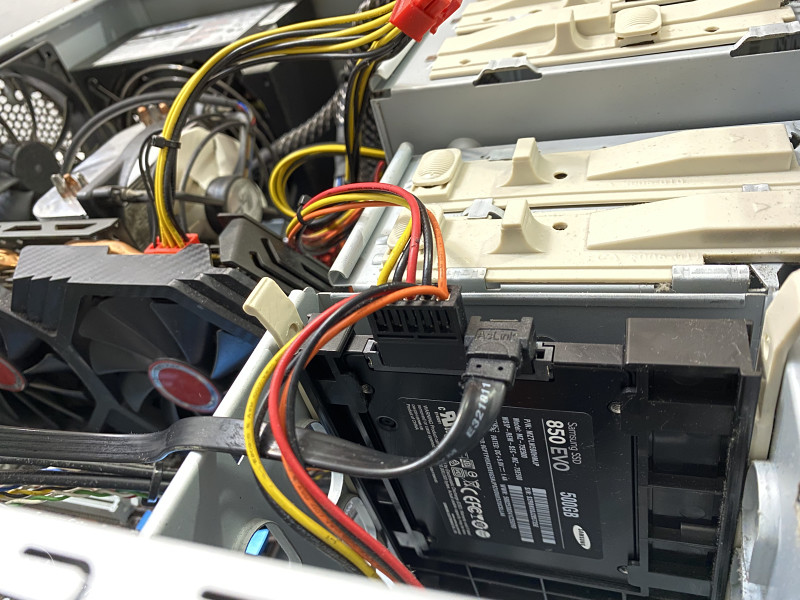 Gaming Racunar i7-860 , 16GB/500GB SSD , RX 8GB Graf