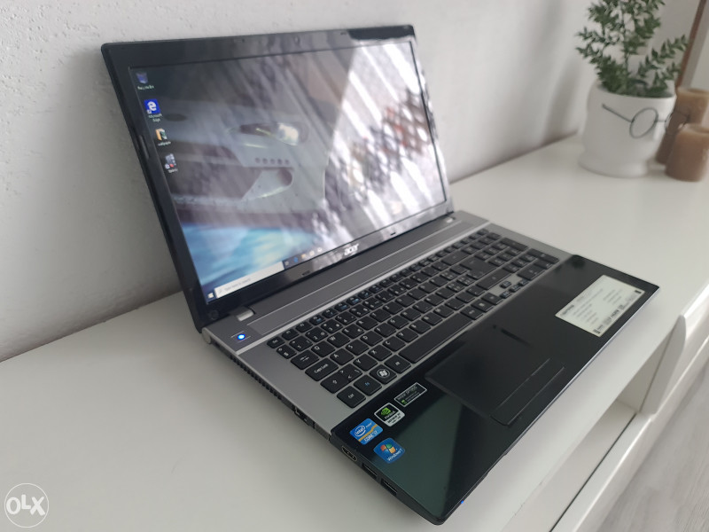 Gaming laptop Acer core i7 8GB RAM 17.3" 2GB graf