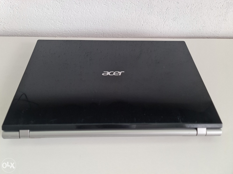 Gaming laptop Acer core i7 8GB RAM 17.3" 2GB graf