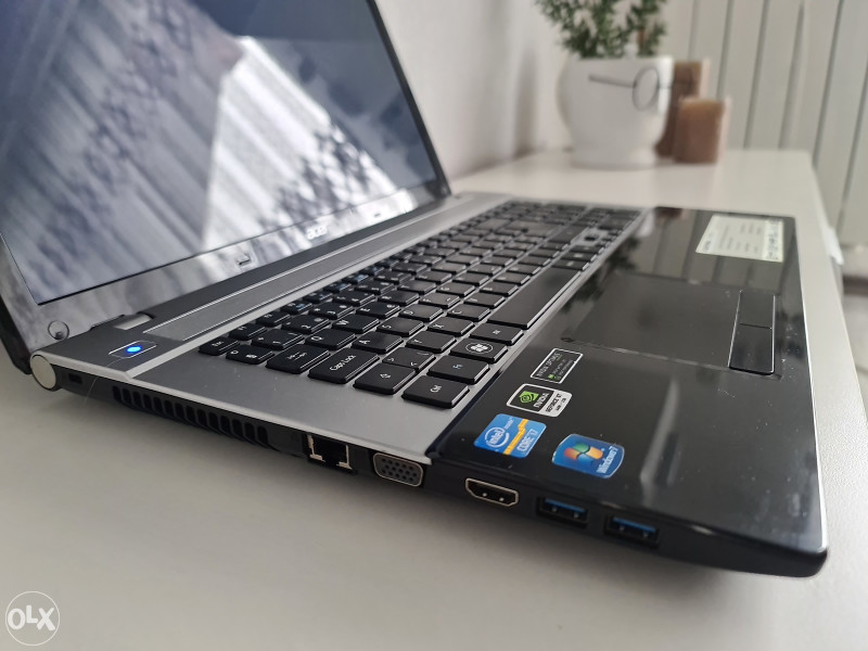 Gaming laptop Acer core i7 8GB RAM 17.3" 2GB graf