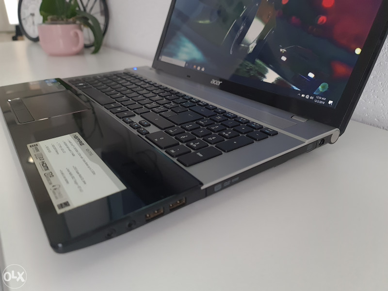 Gaming laptop Acer core i7 8GB RAM 17.3" 2GB graf