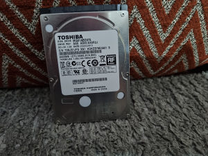 Hard disk za laptop 700 GB-TOSHIBA